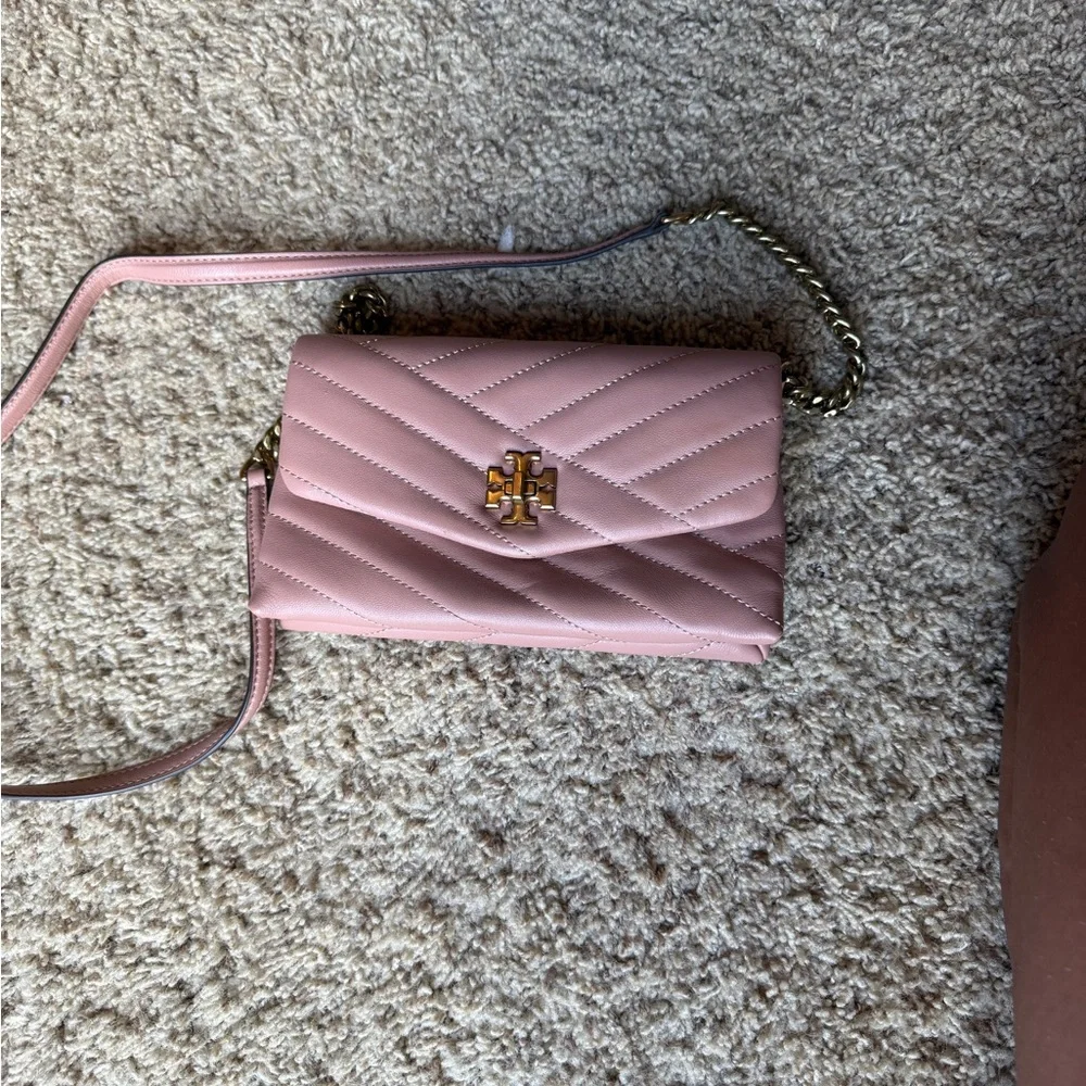 Tory Burch Blush Quilted Crossbody Bag - Picture 2 of 7